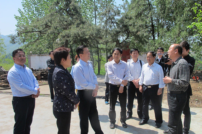 陈传进到川口林场调研